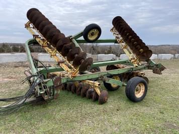 Main image John Deere 220