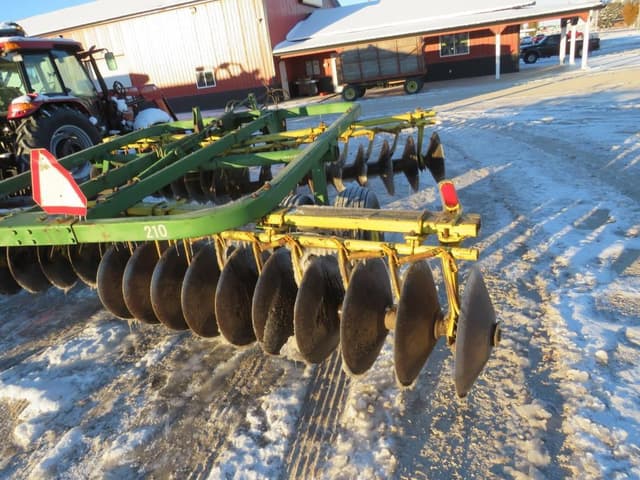 Image of John Deere 220 equipment image 4