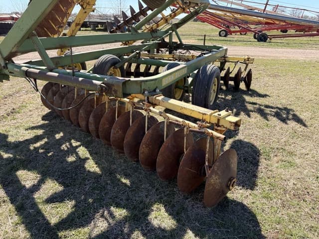 Image of John Deere 220 equipment image 3
