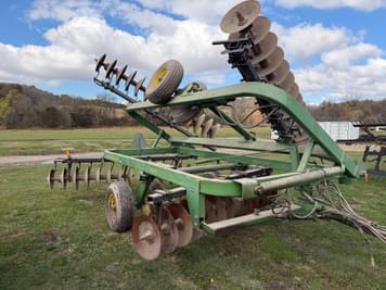 Main image John Deere 220