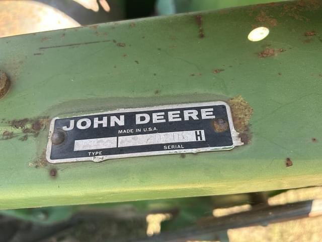 Image of John Deere 220 equipment image 3