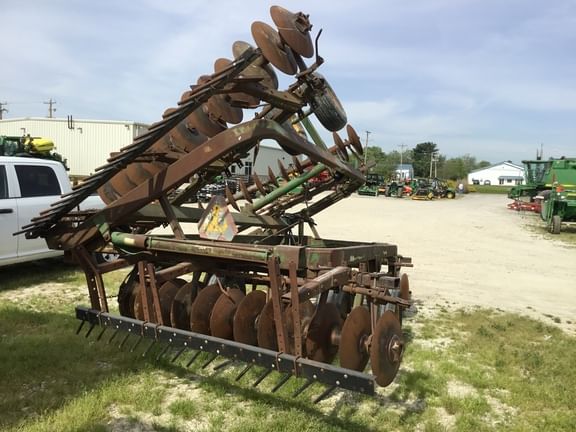 Main image John Deere 220