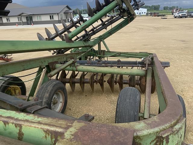 Image of John Deere 220 equipment image 4