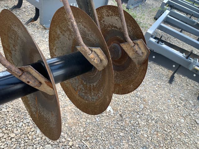 Image of John Deere 220 equipment image 3