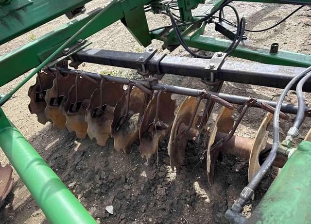 Image of John Deere 220 equipment image 4