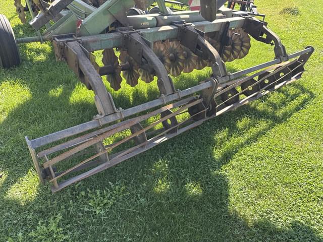 Image of John Deere 220 equipment image 3