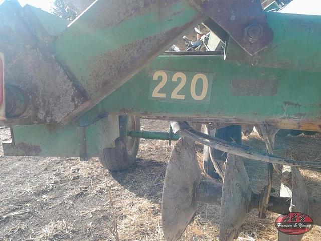 Image of John Deere 220 equipment image 4