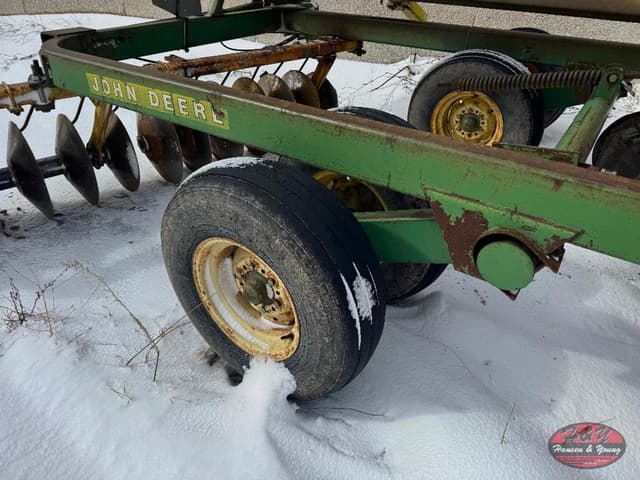 Image of John Deere 220 equipment image 4