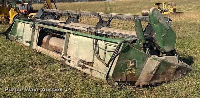 Image of John Deere 220 equipment image 4