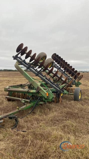 Main image John Deere 220