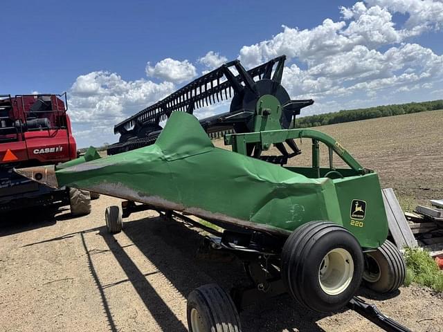Image of John Deere 220 equipment image 1
