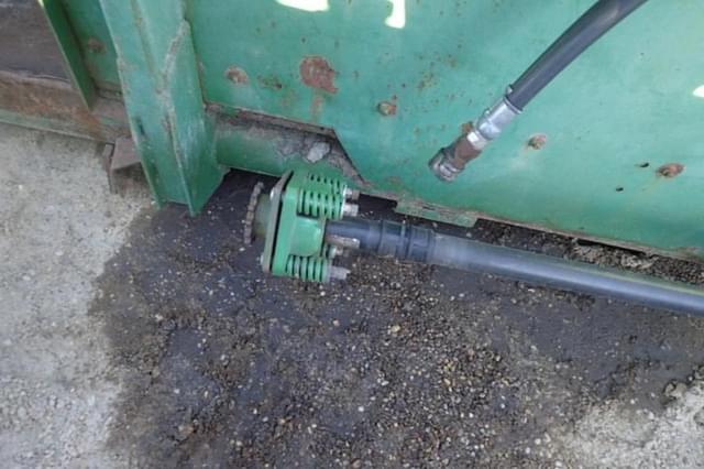 Image of John Deere 220 equipment image 1