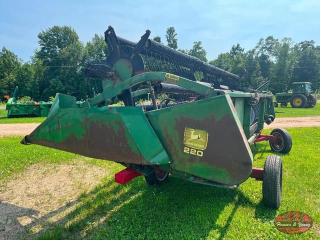 Image of John Deere 220 equipment image 3