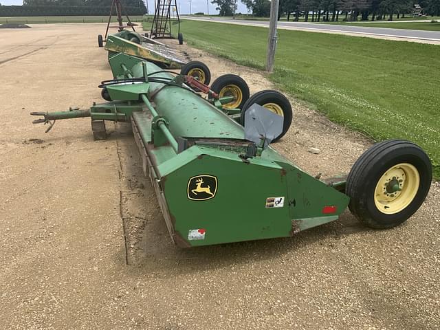 Image of John Deere 220 equipment image 1