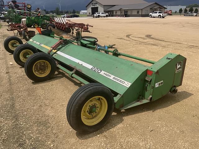 Image of John Deere 220 equipment image 4