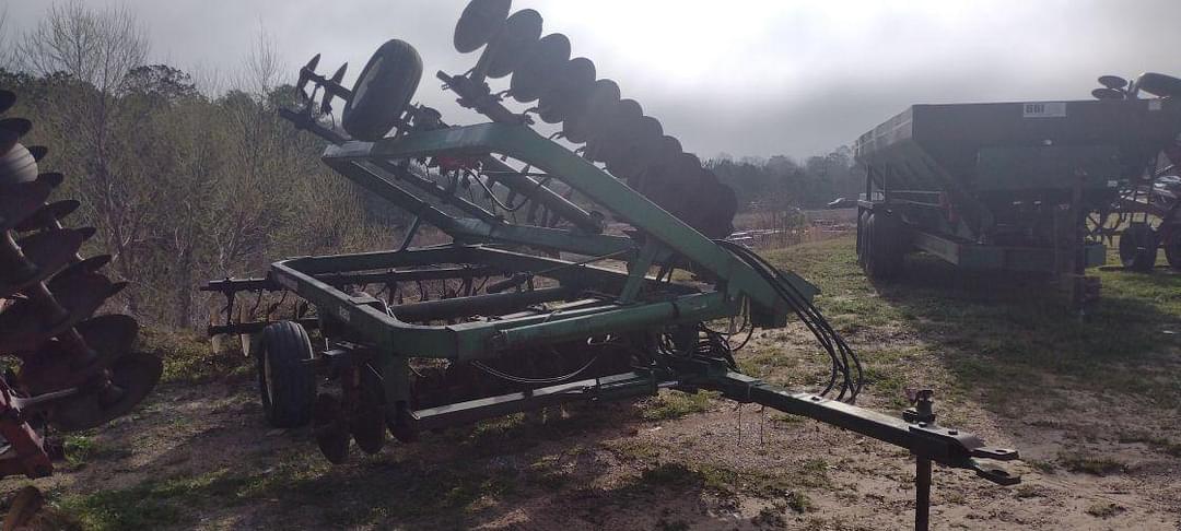 Image of John Deere 220 Primary image