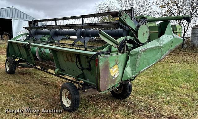 Image of John Deere 220 equipment image 4