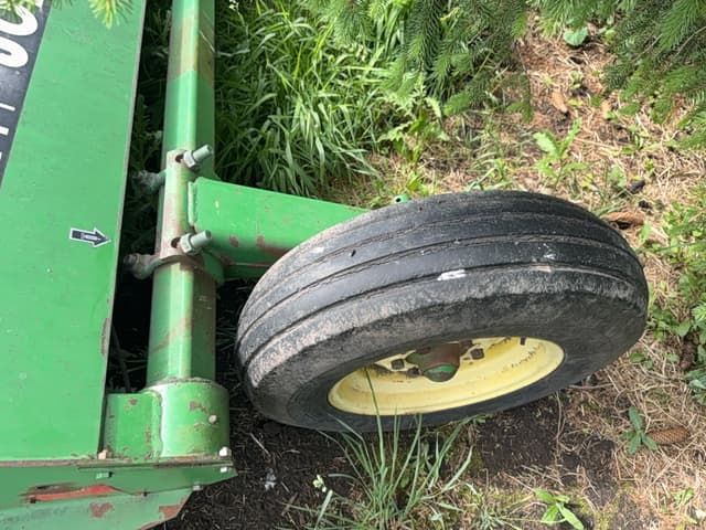 Image of John Deere 220 equipment image 2