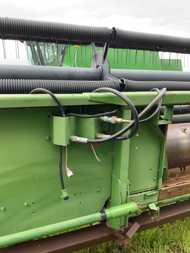 Image of John Deere 220 equipment image 4