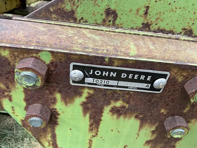 Image of John Deere 220 equipment image 4