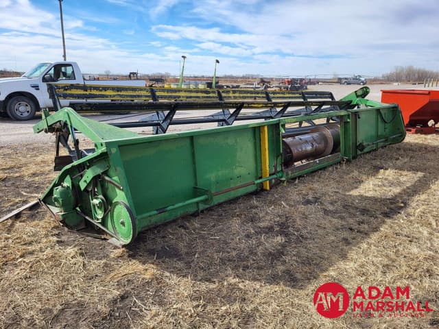 Image of John Deere 220 equipment image 3