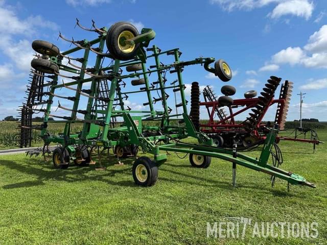 Image of John Deere 2200 equipment image 1