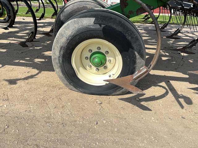 Image of John Deere 2200 equipment image 3