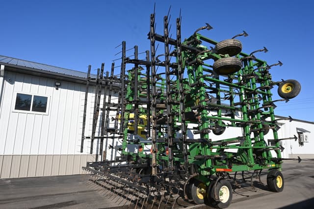 Image of John Deere 2200 equipment image 2