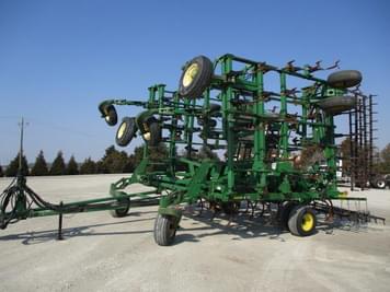 Main image John Deere 2200