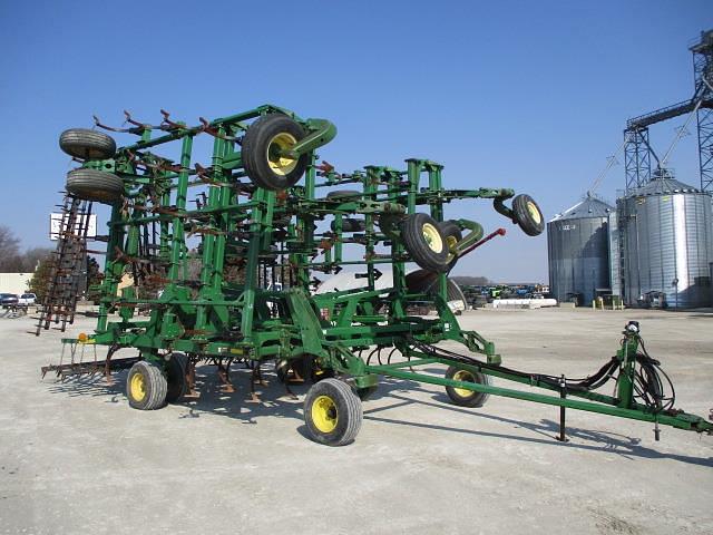 Image of John Deere 2200 equipment image 1