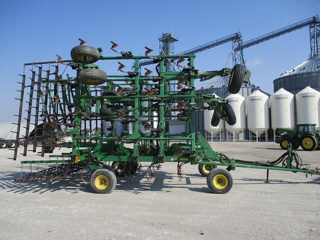 Image of John Deere 2200 equipment image 3