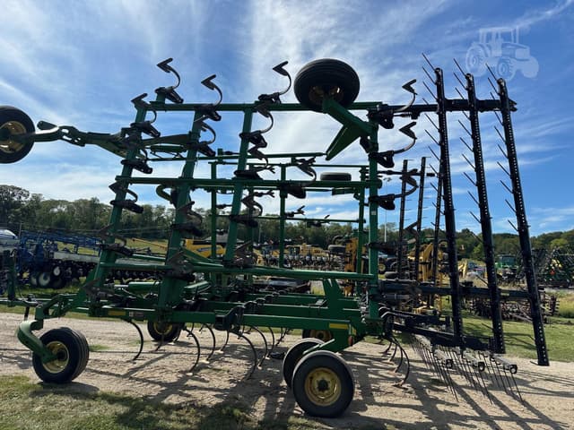 Image of John Deere 2200 equipment image 2