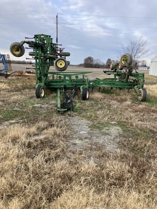 Image of John Deere 2200 equipment image 1