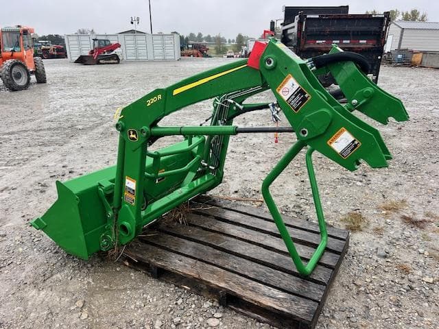 Image of John Deere 220R equipment image 3