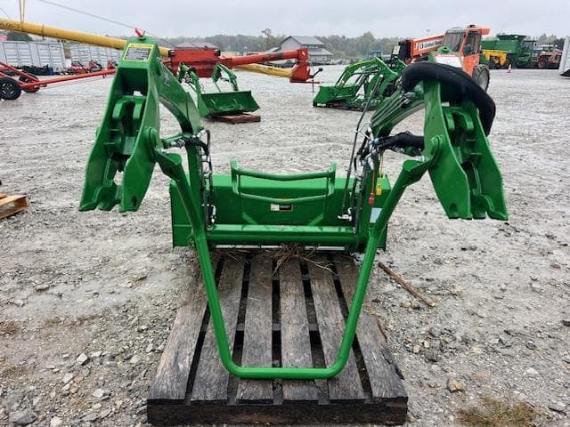 Image of John Deere 220R equipment image 2