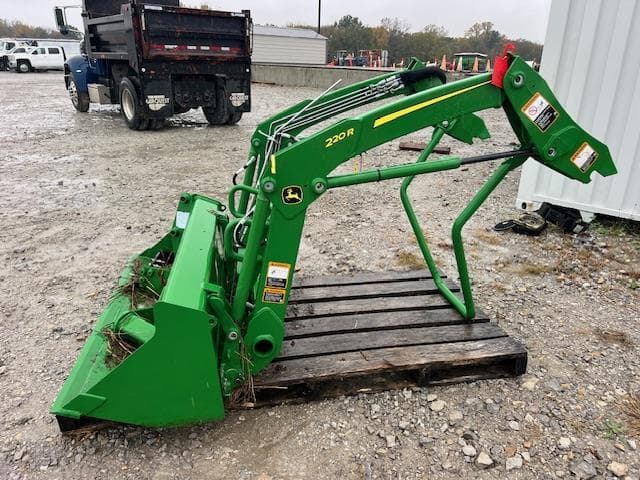 Image of John Deere 220R equipment image 4