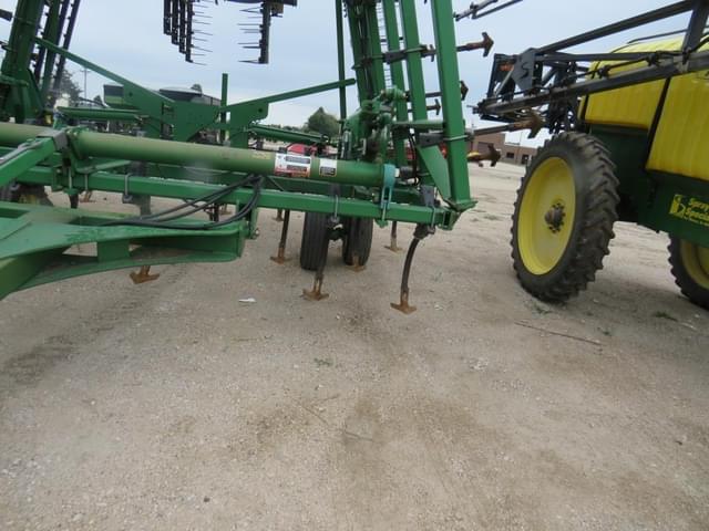 Image of John Deere 2210 equipment image 1