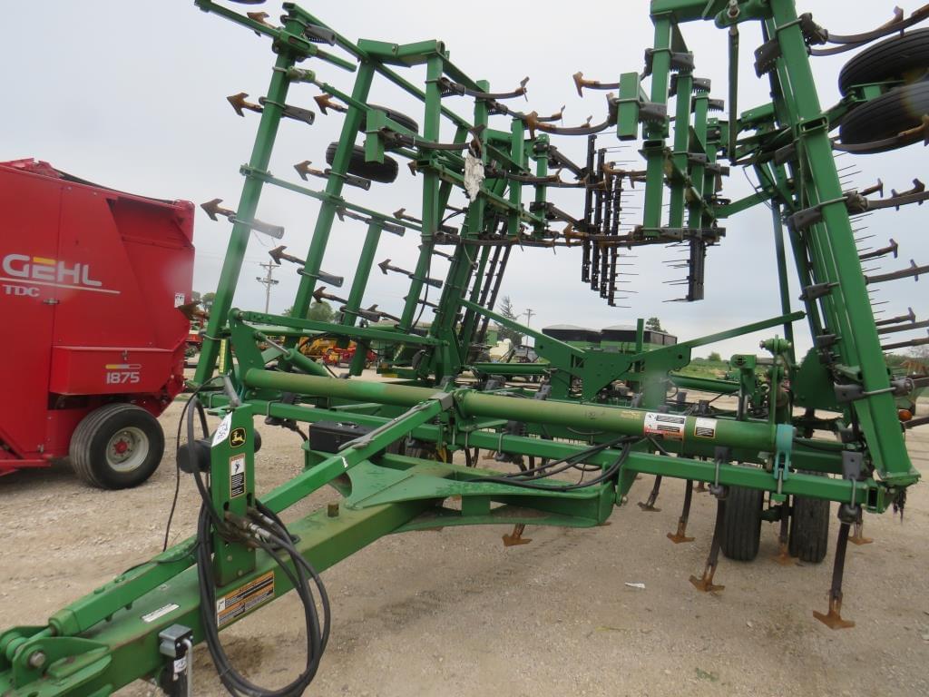 Image of John Deere 2210 Primary image