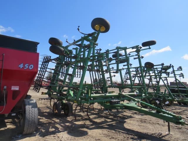 Image of John Deere 2210 equipment image 2