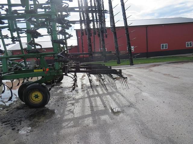 Image of John Deere 2210 equipment image 3