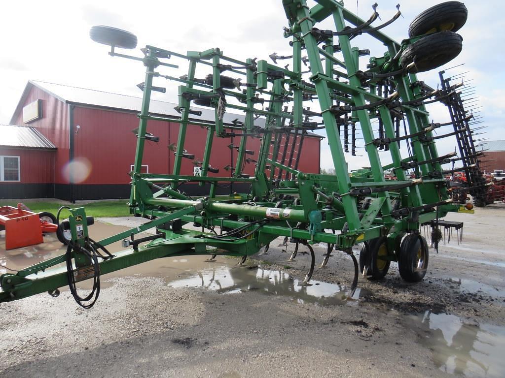 Image of John Deere 2210 Primary image