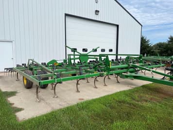 Main image John Deere 2210