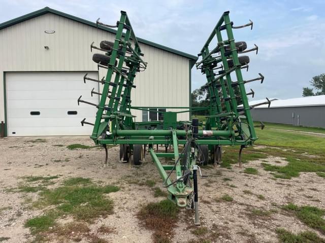 Image of John Deere 2210 equipment image 2