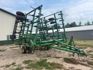 John Deere 2210 Image