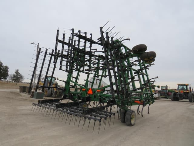 Image of John Deere 2210 equipment image 2