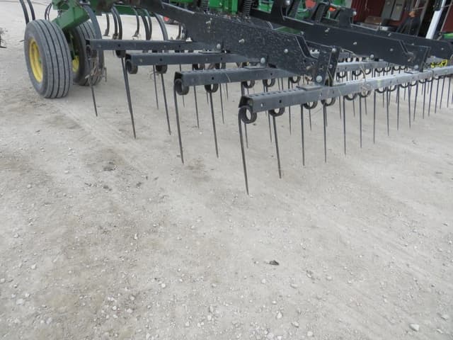 Image of John Deere 2210 equipment image 4