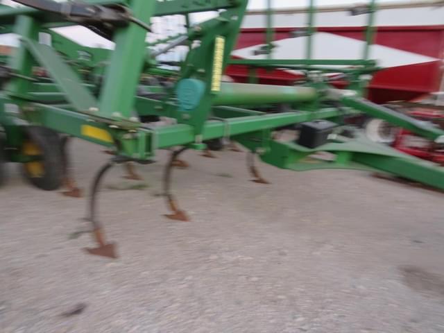 Image of John Deere 2210 equipment image 2