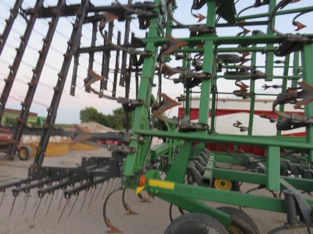 Image of John Deere 2210 equipment image 3