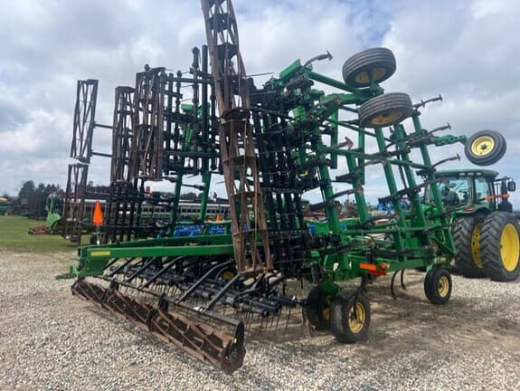 Image of John Deere 2210 equipment image 3