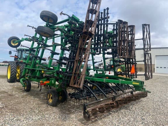 Image of John Deere 2210 equipment image 4